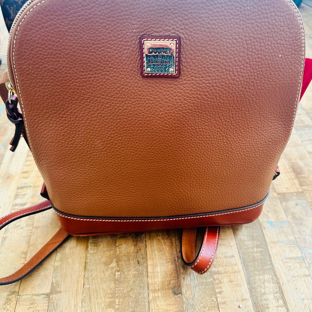 Dooney & Bourke Brown Pebble Leather Zip Pod Backpack; Carmel color EUC
